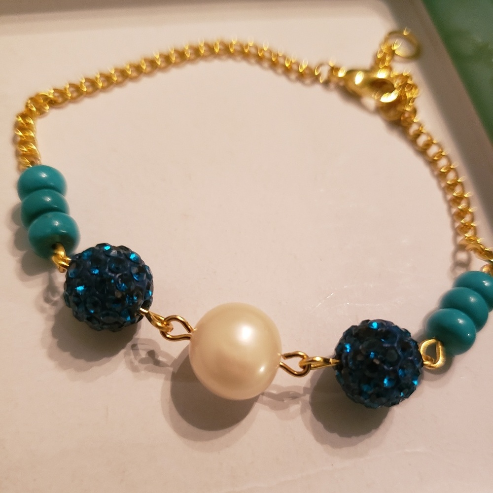 freshwater pearls and turquoise stones Bracelet